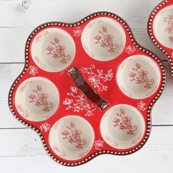 Temp-Tations Floral Lace Red Muffin Pan - Picture 6 of 8